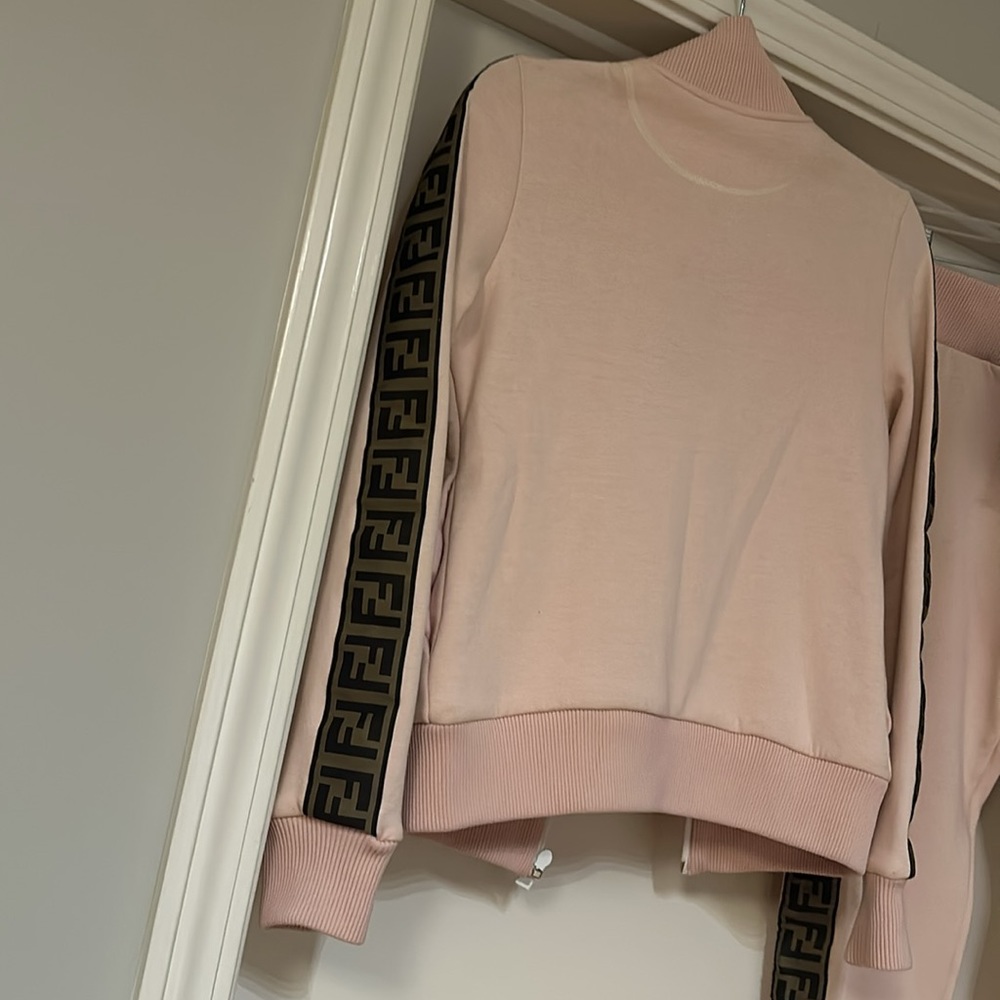 Sweatsuit - Picture 6 of 17